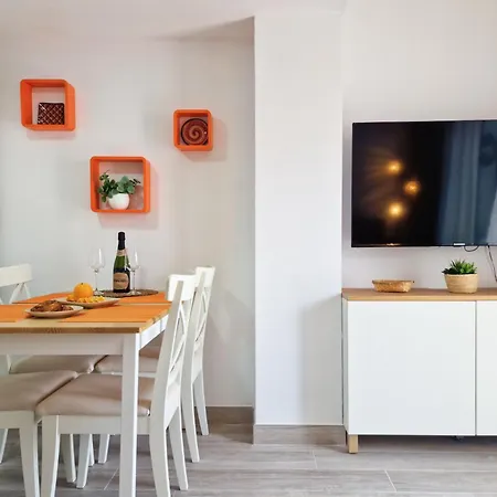 Orange - Parque Santiago Ii Apartment *